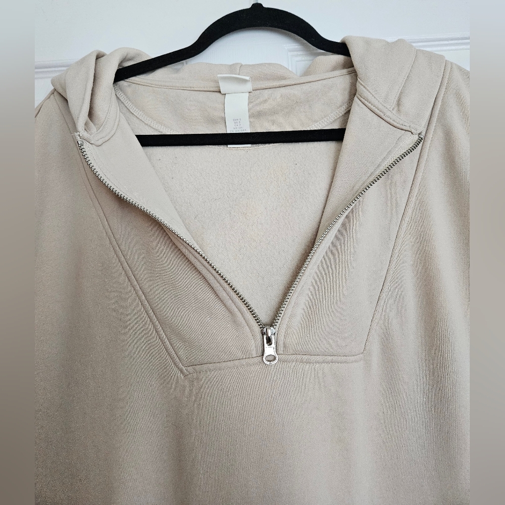 H&M Beige Sleeveless Hoodie.  Oversized. Size S per tag. Fitz S To XL. Like New. - Picture 3 of 5